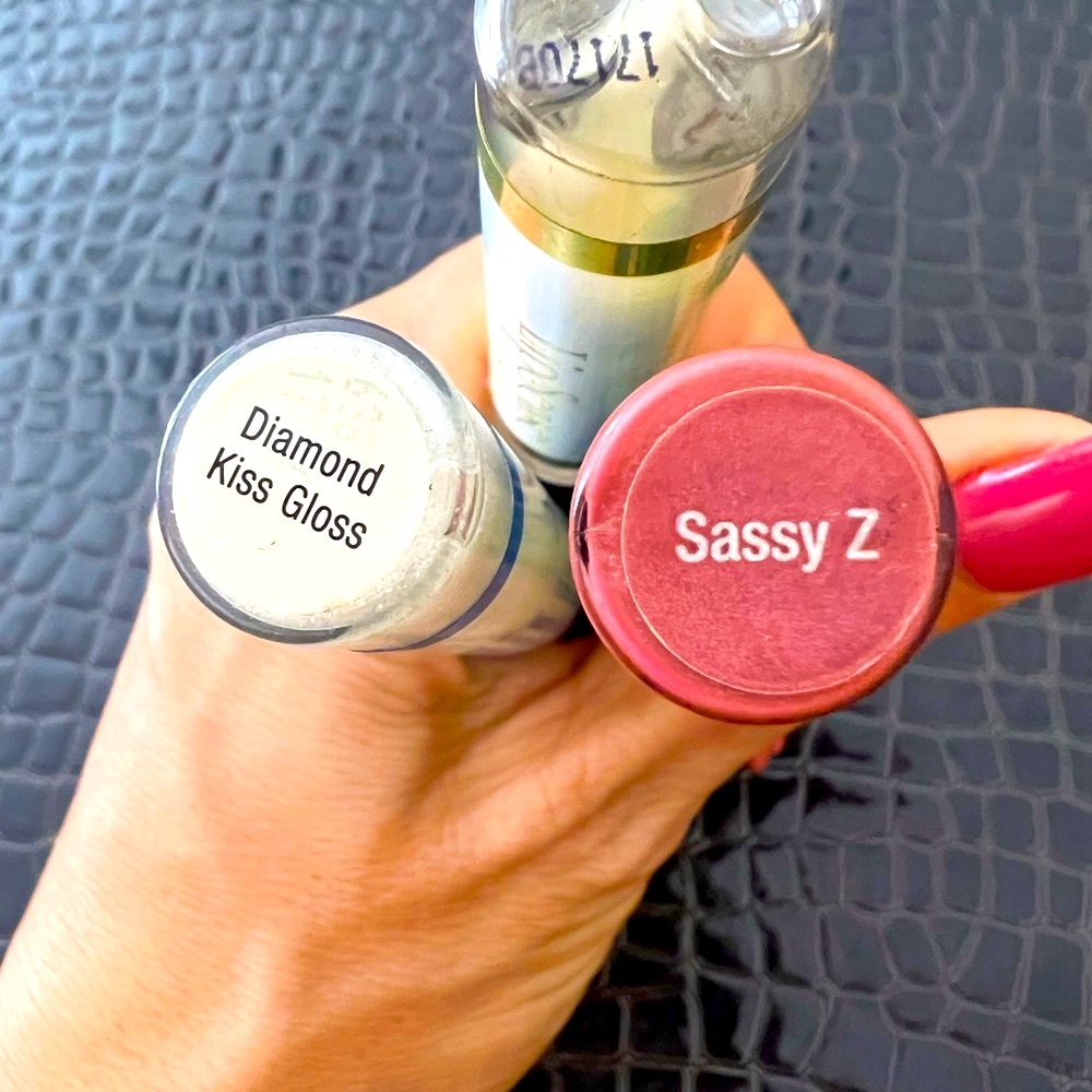 3 PACK- LipSence💋- opened. 3 in set- Sassy Z- Diamond Kiss Gloss -Oops Remover